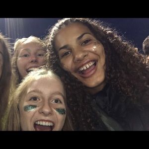 Meet your Posher, Noelani